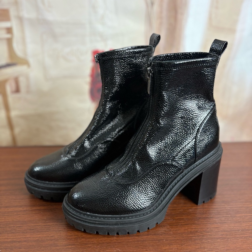 NEW Michael Kors Cyrus booties in black patent leather - Picture 6 of 12